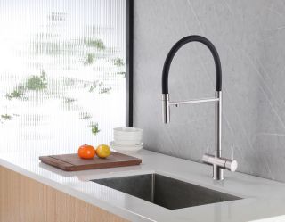 Смеситель для кухни ABBER Wasser Kreis AF81141 с подключением фильтра и выдвижной лейкой хром/чёрный матовый